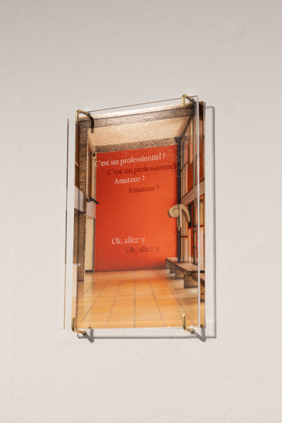 #marseille, installation, tirage photo et plexiglas gravé