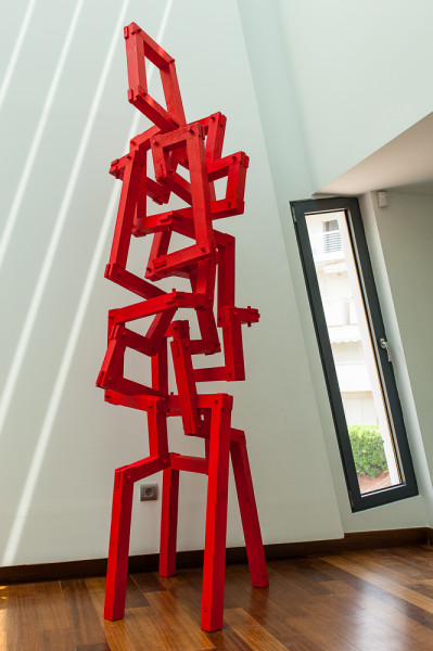 Sculpture Contruction Rouge n.2, de Marc Raymond sculpteur