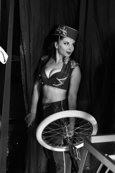 Emi Volkova, Cirque Helvetia, Juin 2026.